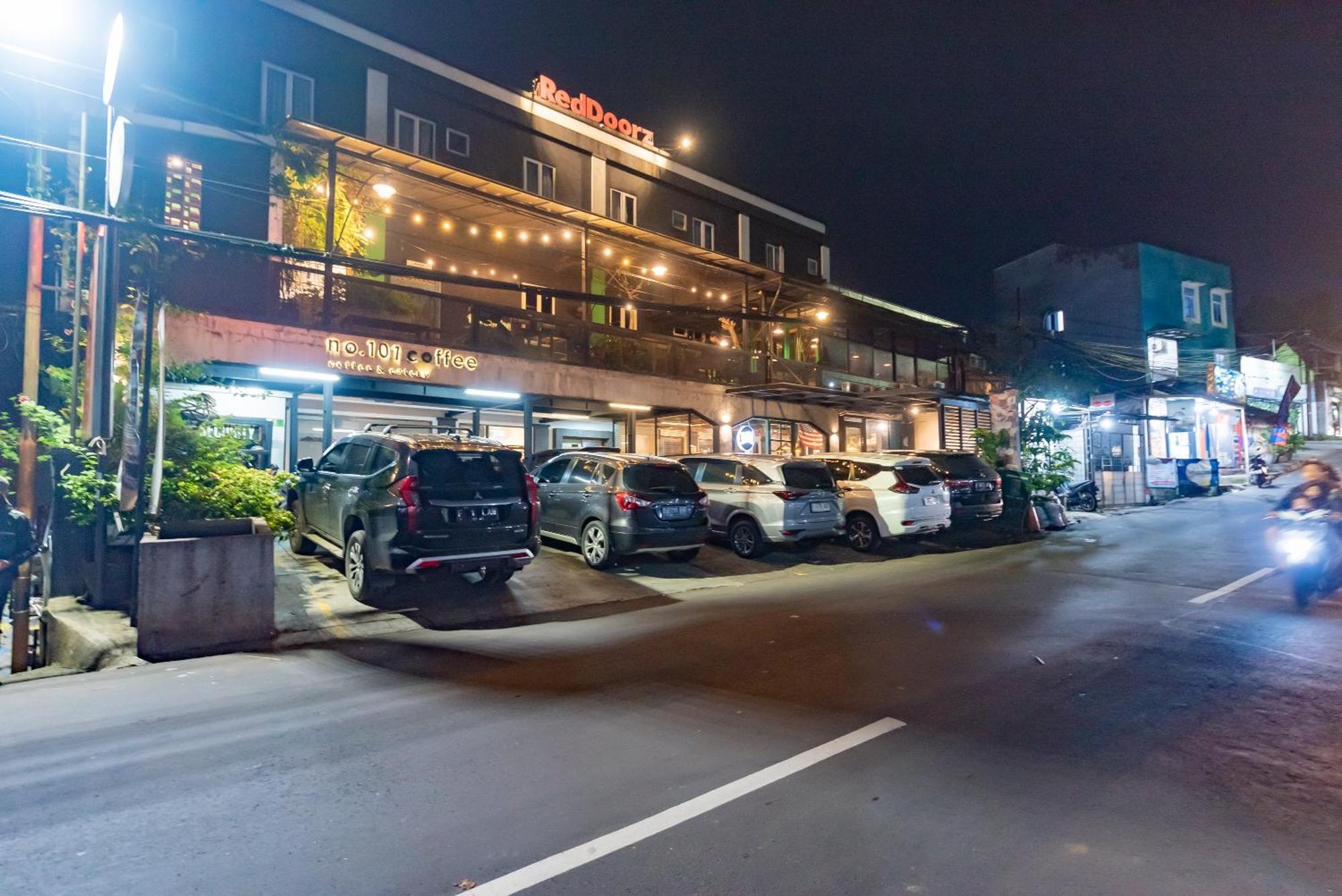 Reddoorz Near Botani Square Mall Bogor Exterior photo