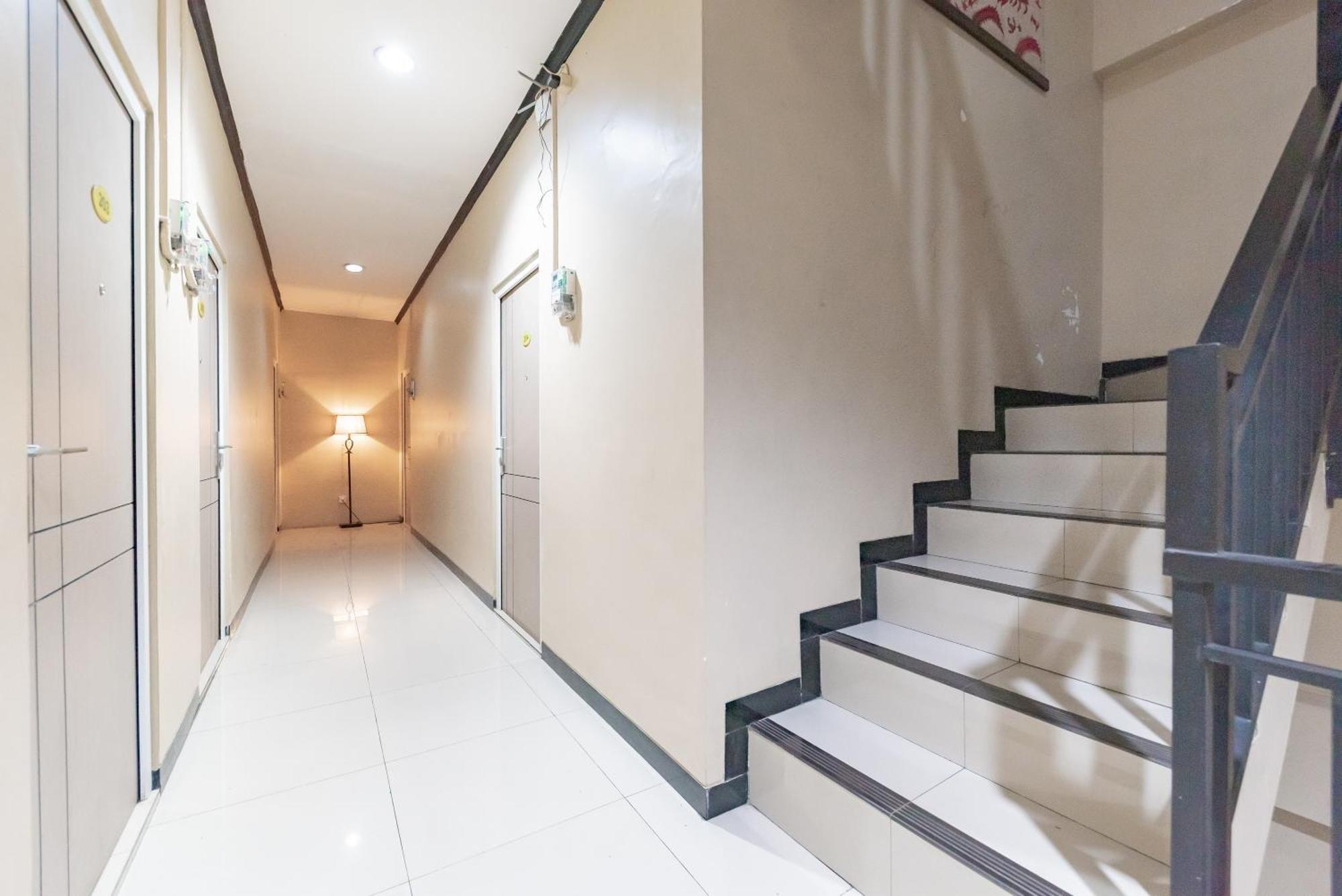 Reddoorz Near Botani Square Mall Bogor Exterior photo